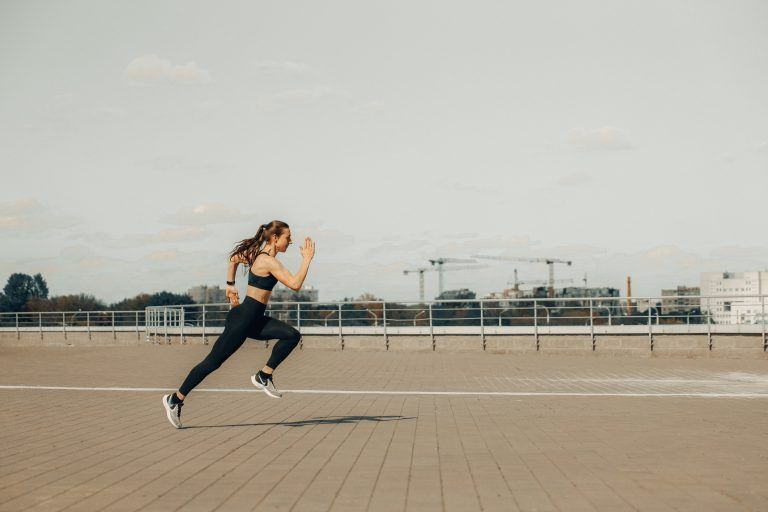 5 EJERCICIOS DE TÉCNICA DE CARRERA EN MENOS DE 5 MINUTOS